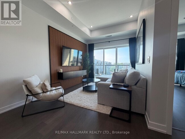 Building Photo - 555 William Graham Dr