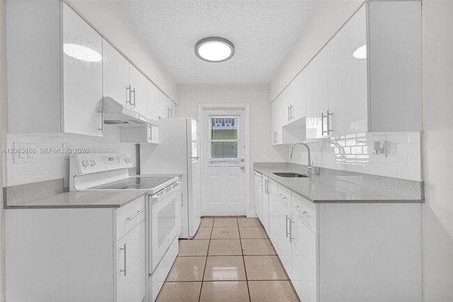 Building Photo - 861 SW 74th Terrace