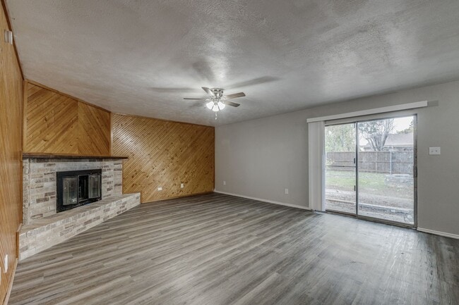 Building Photo - 1719 Glenview