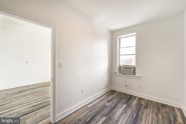 Building Photo - 2408 18th St NW