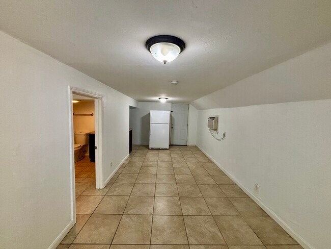Foto del edificio - 4324 Freemont St