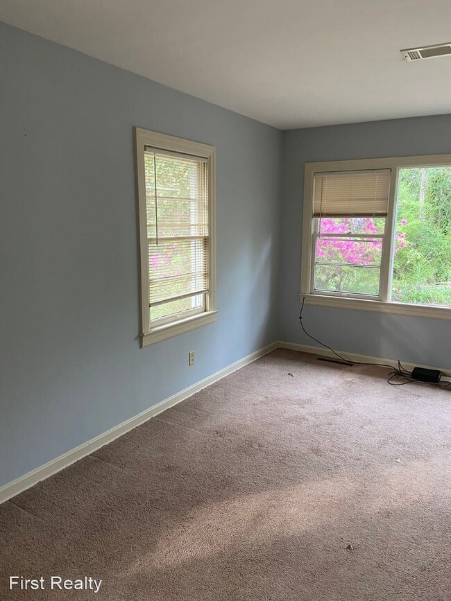 Building Photo - 2 br, 1 bath House - 1315 Azalea Drive