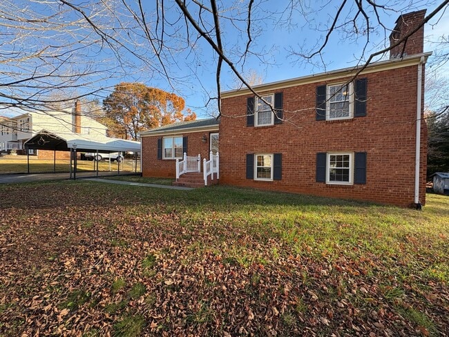 Photo - Spacious split level in Campell County nea... House