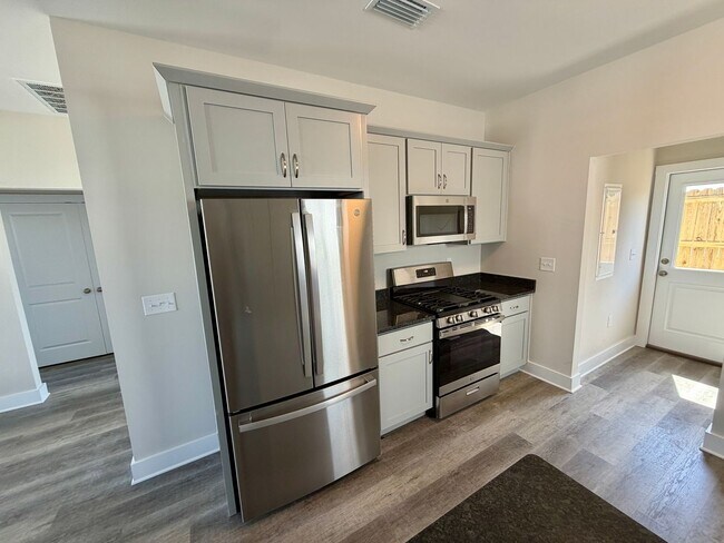 Building Photo - New Construction Move In Ready March 27th