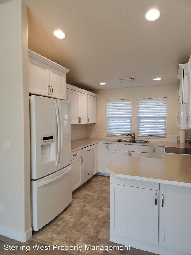 Foto del edificio - 3 br, 2 bath House - 3226 McCloud
