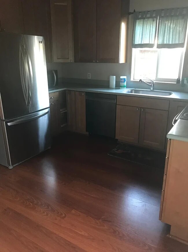 Foto del edificio - 531 N 105th St
