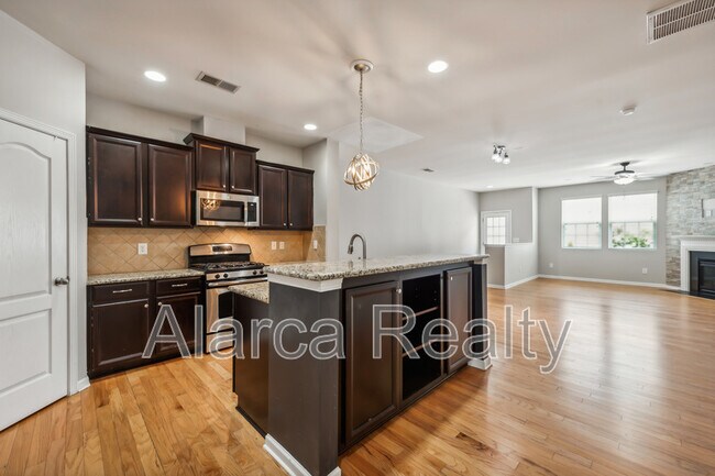 Foto del edificio - 8285 Viewpoint Lane