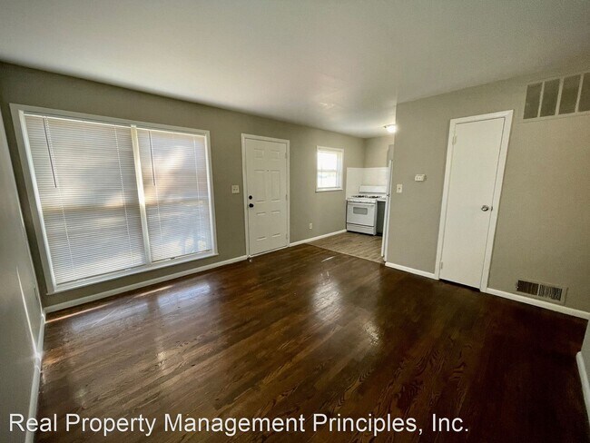 Building Photo - 3 br, 2 bath House - 16002 E Elm St