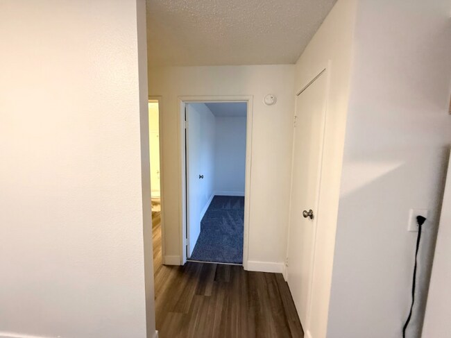 Foto del edificio - 1750 Karen Ave