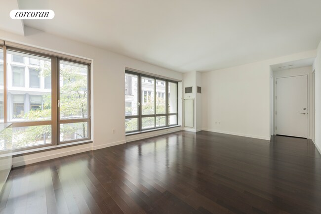 Foto del edificio - 4 W 21st St
