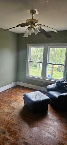 Building Photo - 305 E Main St