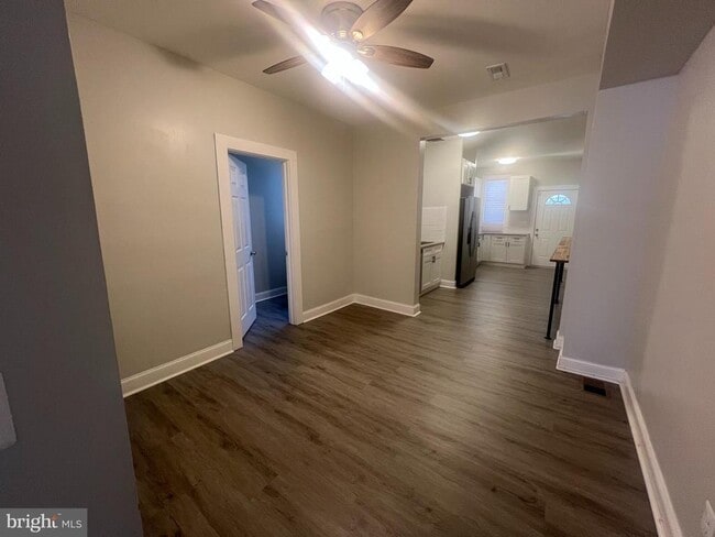 Building Photo - 3031 Shannon Dr