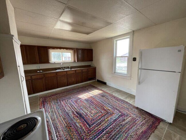 Building Photo - 5 bedroom in Huntley MT 59037