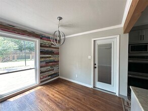 Building Photo - 4709 Lido Ln