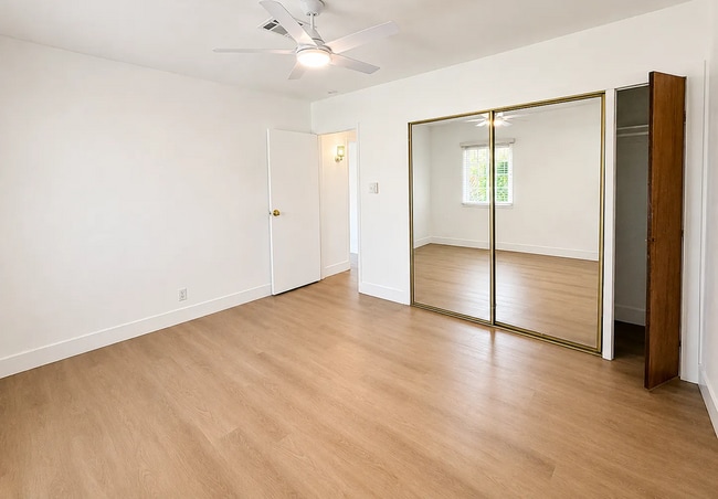 Building Photo - 6986 Elegance Ct