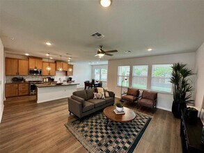 Building Photo - 1602 Iberville Dr