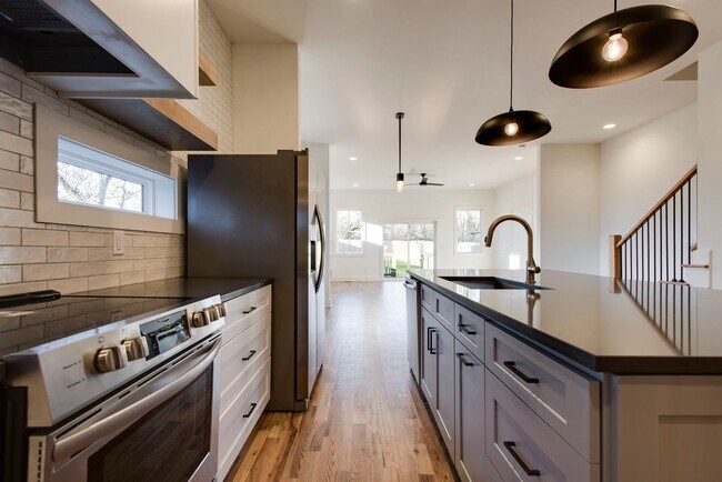 Foto del edificio - New Construction Modern Luxury in Nashville