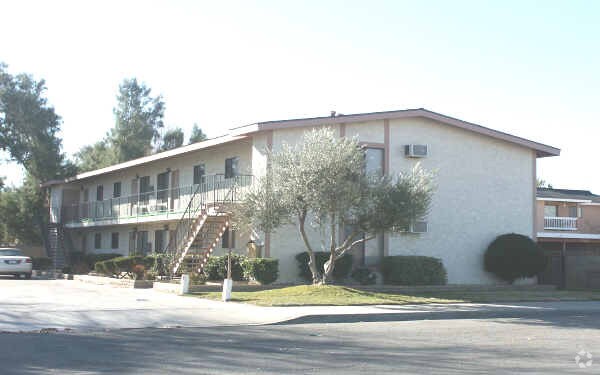 Building Photo - 1134 E Avenue Q