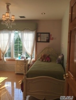 Foto del edificio - 211-03 28th Ave