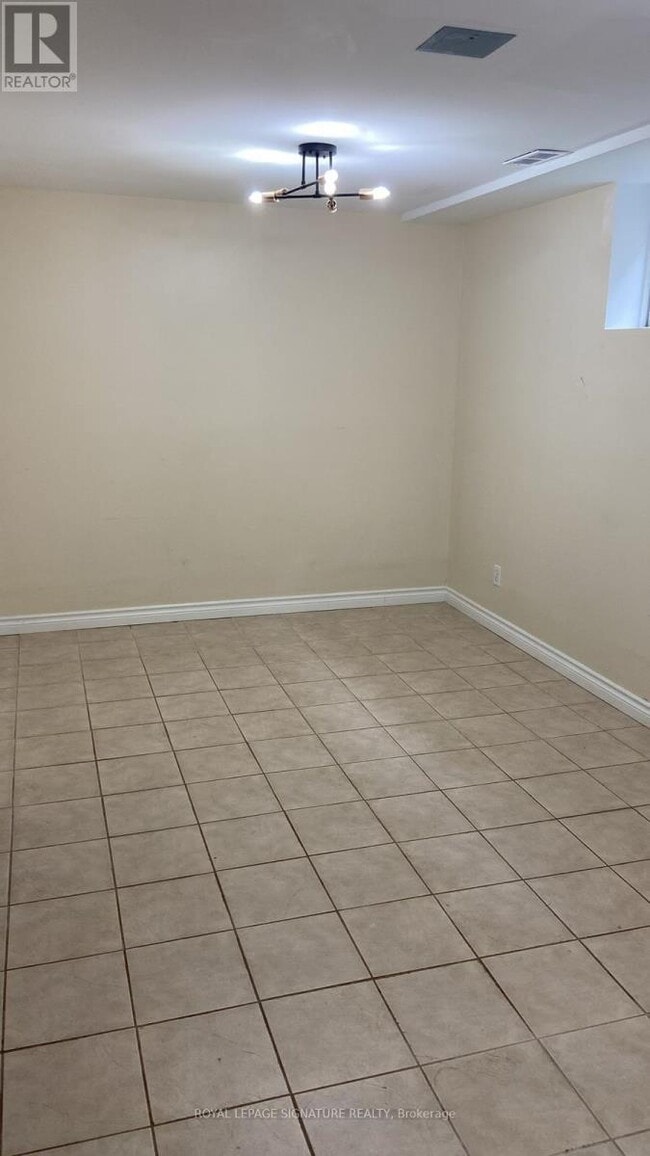 Building Photo - 276 Vansickle Rd