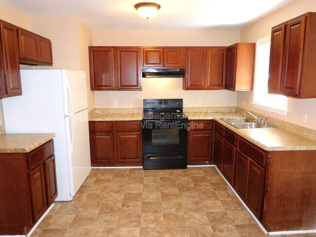 Foto del edificio - 814 Carrieland Dr