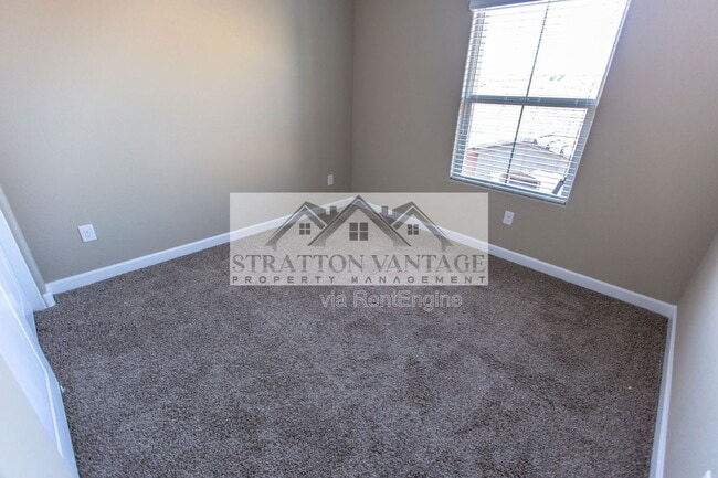 Photo - 240 W Juniper Ave Apartment