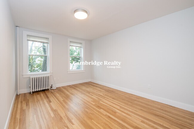 Foto del edificio - 288 Chestnut Hill Ave