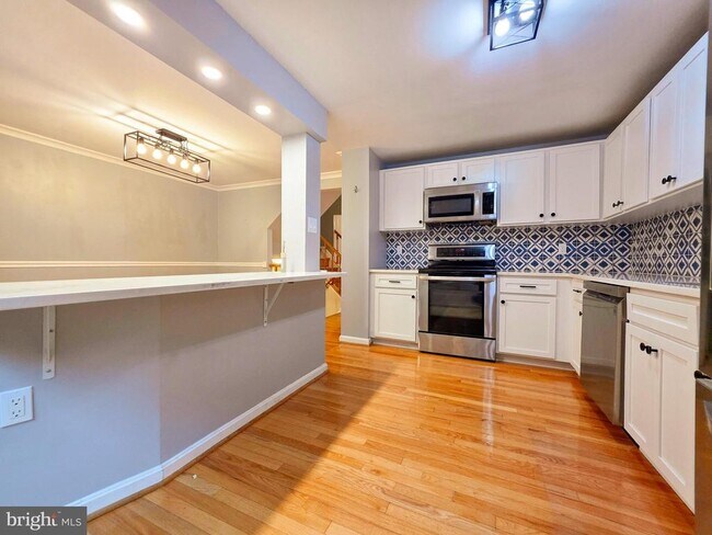 Foto del edificio - 6605 Rockleigh Way