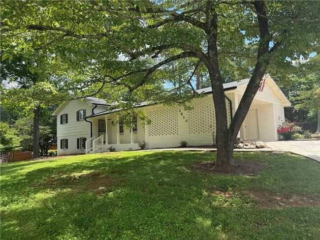 Building Photo - 2830 Idlewood Dr