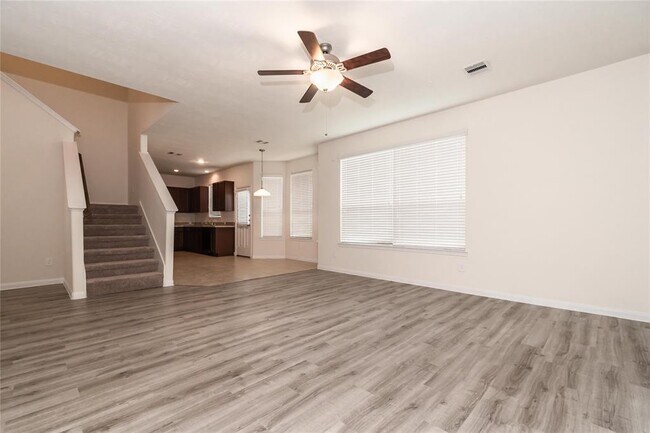 Building Photo - 1023 Sarena Ct