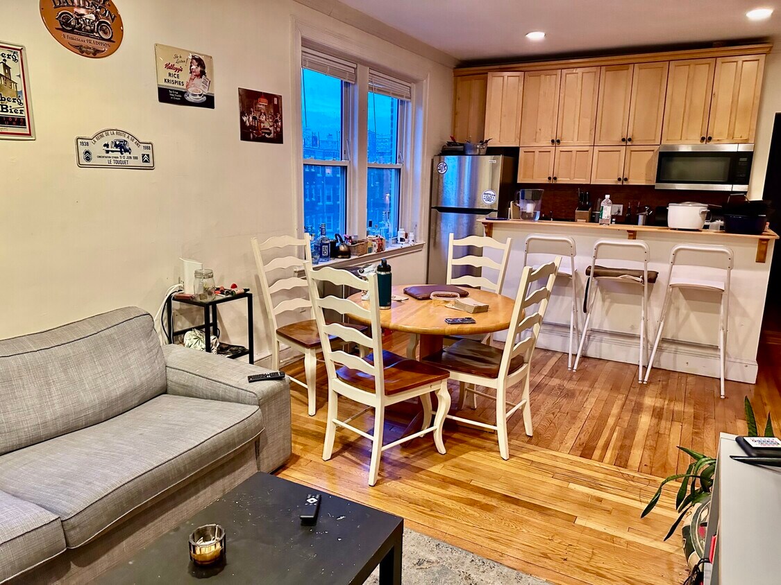 Foto principal - 73 Thatcher St