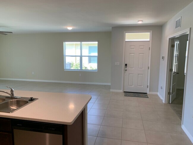 Building Photo - 25129 E Lenox Cir