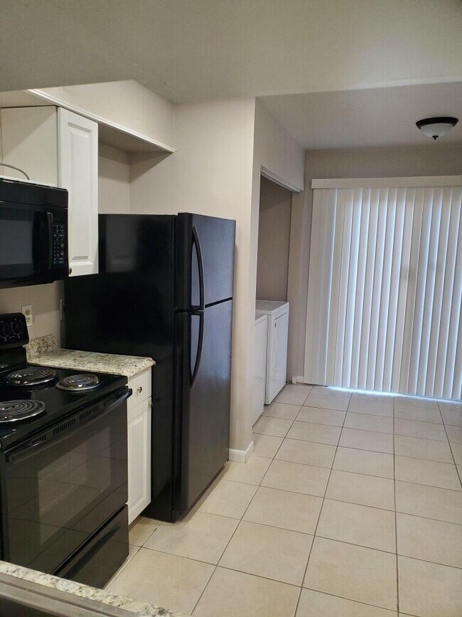 Foto del edificio - 6367 Riverwalk Ln