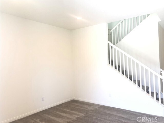 Foto del edificio - 2735 E Howlett Ln
