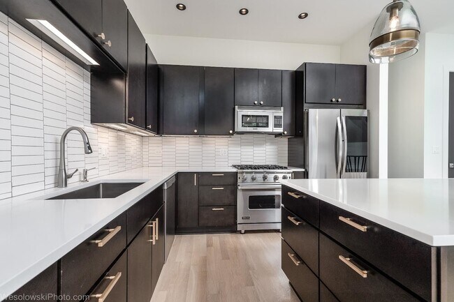 Foto del edificio - 2041 W Cuyler Ave