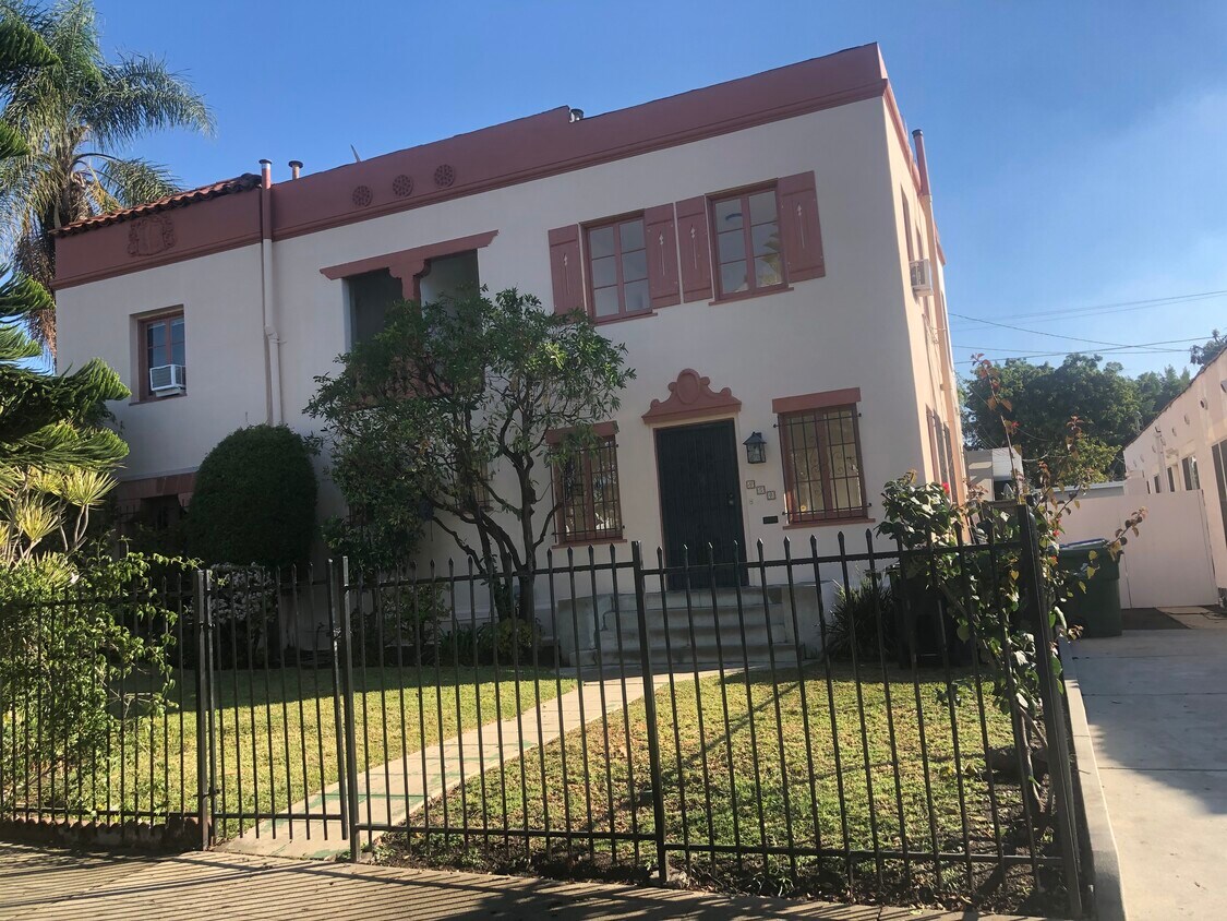 Exterior - 854 N Kilkea Dr