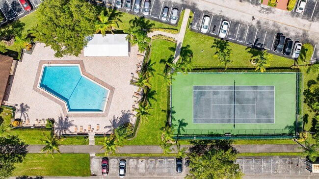 Foto del edificio - 12701 SW 13th St