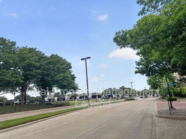 Photo - 15850 Quorum Dr Townhome