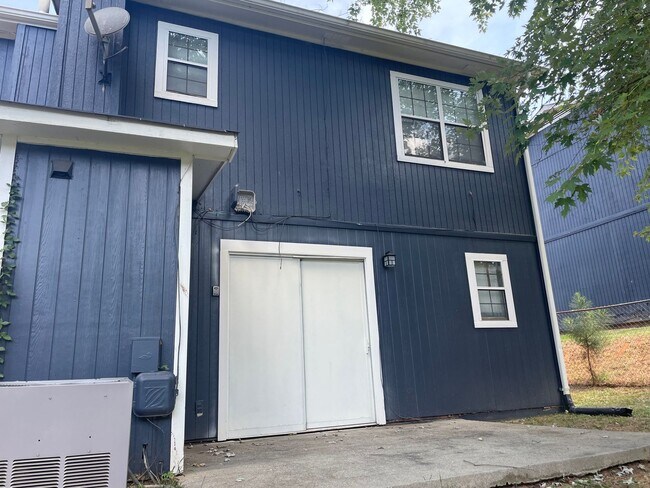 Foto del edificio - Newly Remodeled 2Bed/2.5Bath Townhome For Lease in Austell