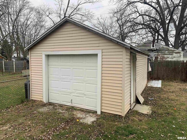 Foto del edificio - 803 E London Ave