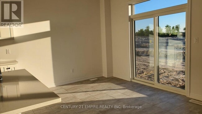 Building Photo - 20 Kingsbury Trl