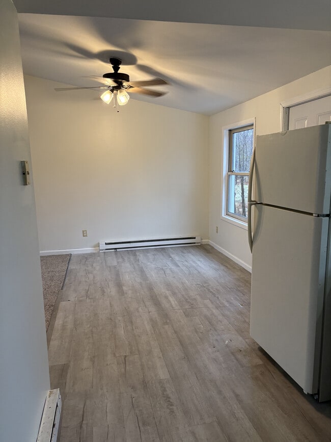 Building Photo - 4161 Romeo Rd