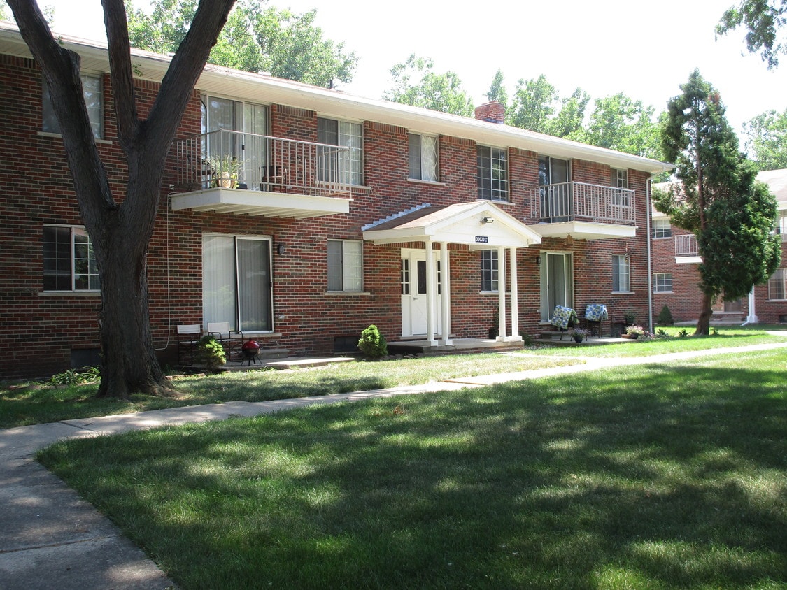 Gibraltar Pointe Apartments Gibraltar, MI