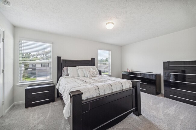 Foto del edificio - 6223 Morning Fern Ln