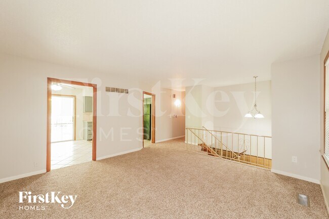 Foto del edificio - 9827 Drury Ave
