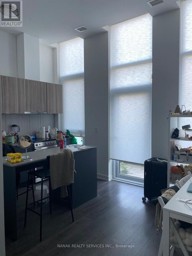 Photo du bâtiment - 8 Tippett Rd