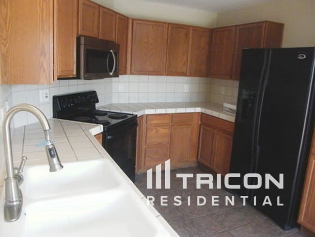 Building Photo - 2108 San Remo Dr