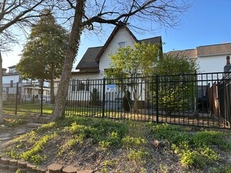 Building Photo - 2350 Indiana Ave