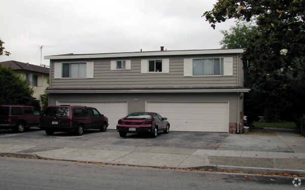 Foto del edificio - 829 Blair Ave