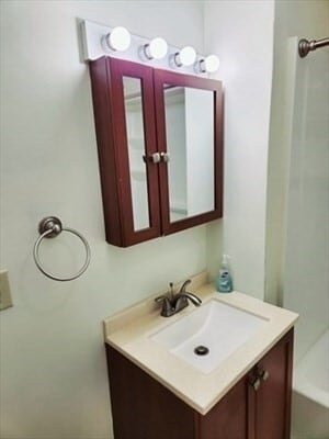 Building Photo - 66 Pearl St